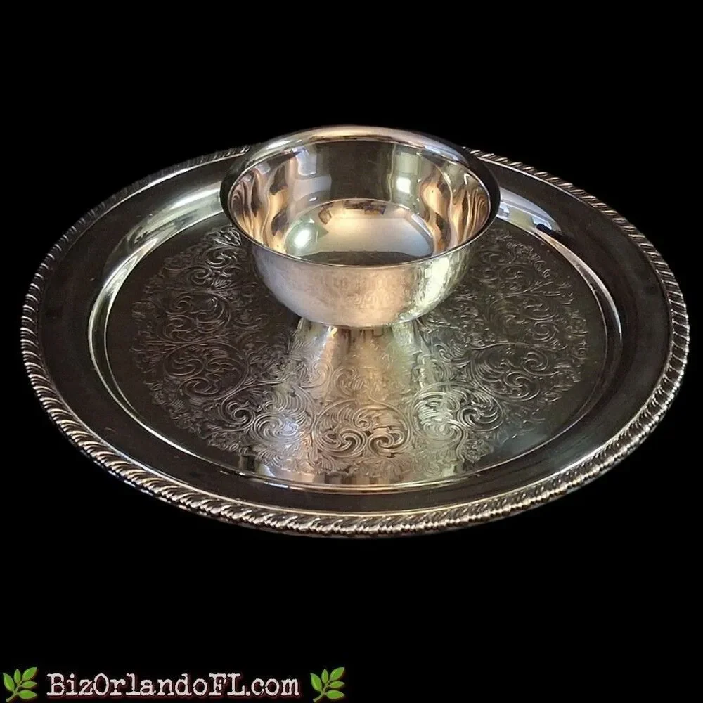 VINTAGE: Wm. Rogers Silverplate Chip & Dip Platter / Center Bowl / Etched Floral